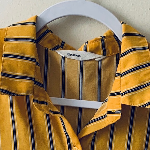 Bluenotes// Yellow self tie top - Picture 2 of 3